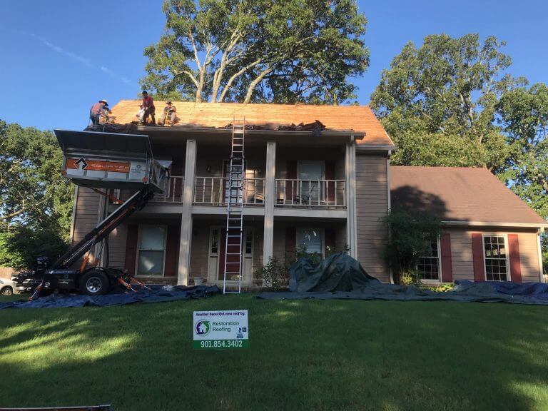 How to Protect Your Landscaping During a New Roof Installation