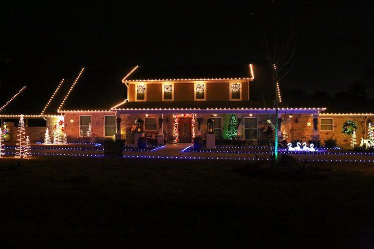 3 Tips for Hanging Christmas Lights Without Damaging Your Roof