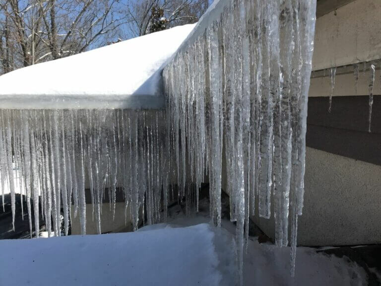 What To Do About an Ice Dam on your Memphis Roof?